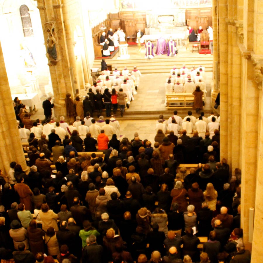 Guardia y Oración ante el Santísimo Sacramento