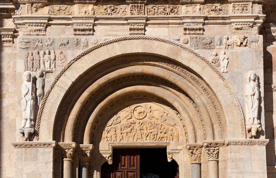 Fachada San Isidoro de León