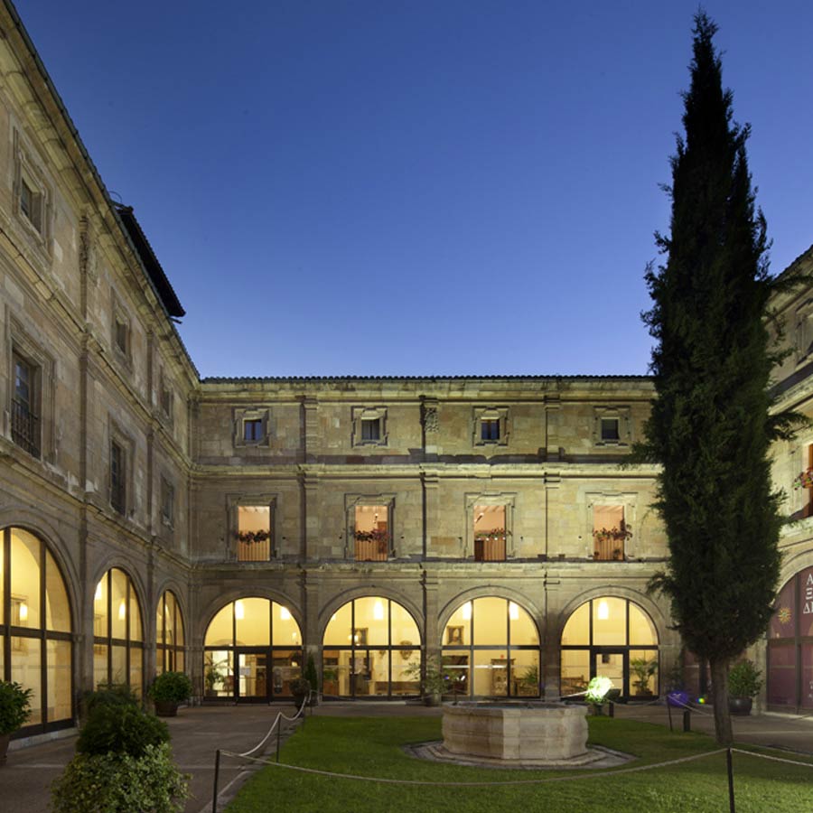 Royal Colegiate of Saint Isidoro Hotel