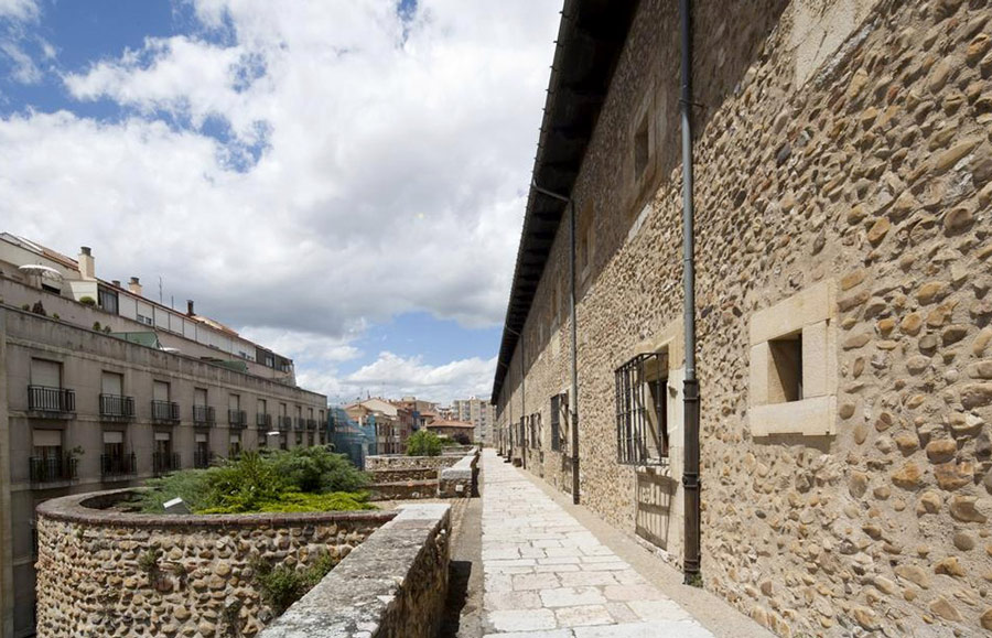 Royal Colegiate of Saint Isidoro Hotel - Building
